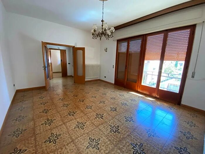 Appartamento con 5 locali in vendita in Pistoia