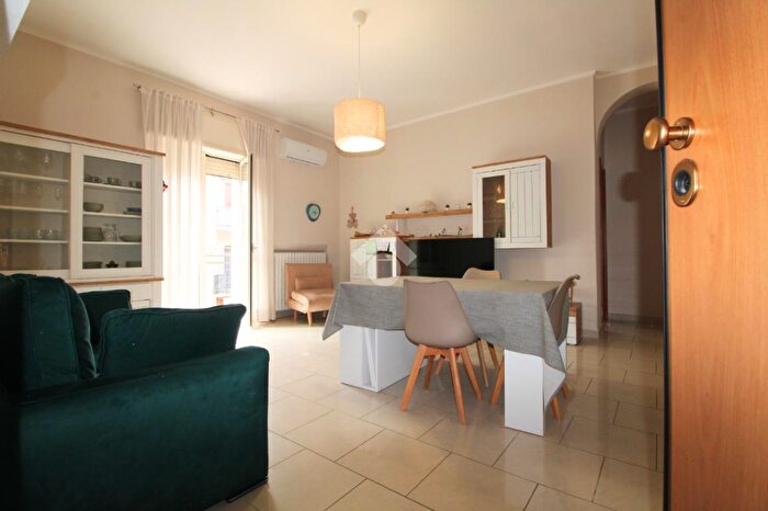 Appartamento bilocale in vendita in Via Francesco Petrarca, Lucera