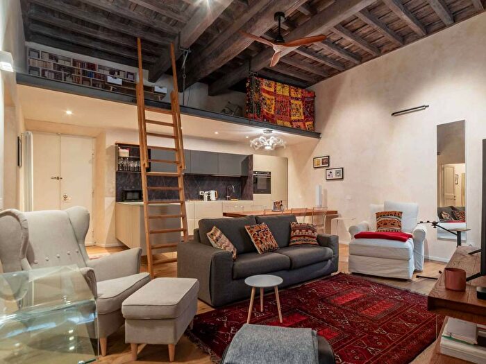 Appartamento trilocale in affitto in Vicolo del Divino Amore, Montecitorio, Roma