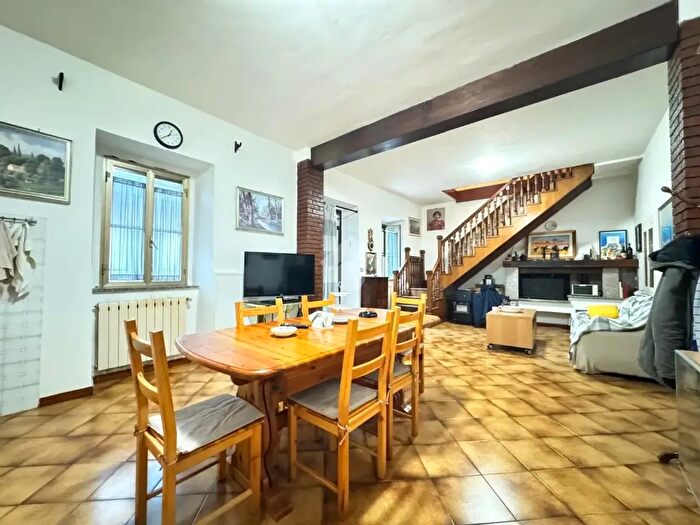 Appartamento quadrilocale in vendita in Via Paolo Toscanelli, Tuscania