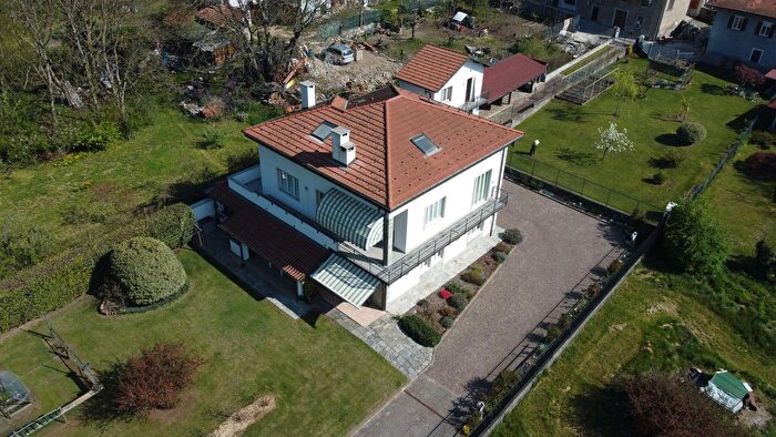 Casa con 10 locali in vendita in Contrada Crosa, Cocquio Trevisago