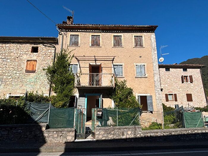 Casa quadrilocale in vendita in Via S Antonio, Miane