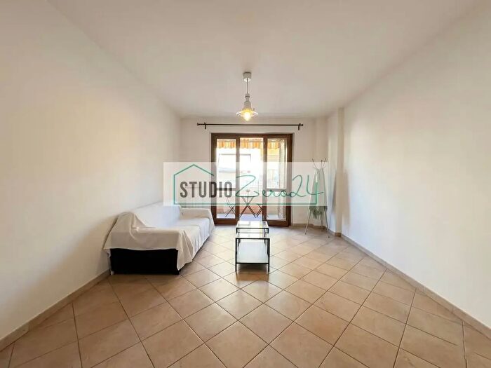 Appartamento con 5 locali in vendita in Via Tuffaria, Massa