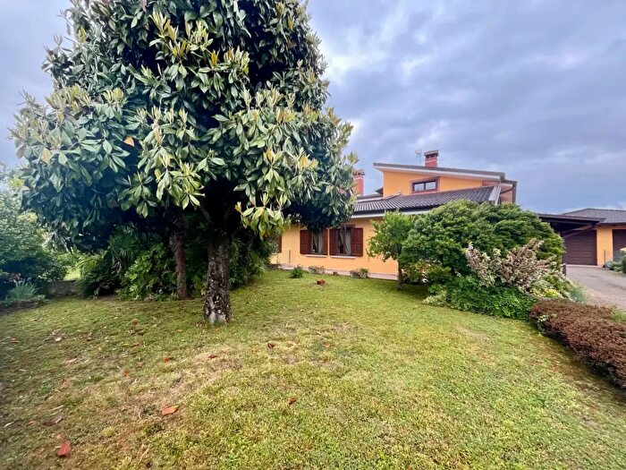 Casa con 6 locali in vendita in Fiumicello Villa Vicentina