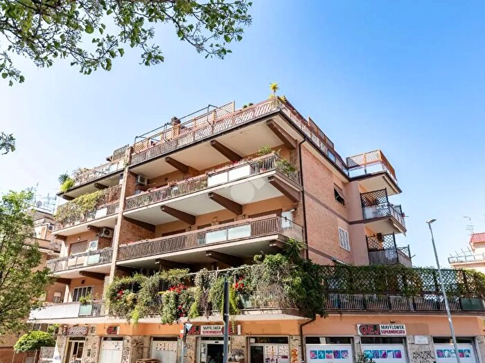 Appartamento quadrilocale in vendita in Via di Torrevecchia, Roma