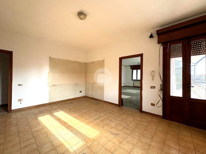 Casa con 5 locali in vendita in Via Marmolada, Salzano