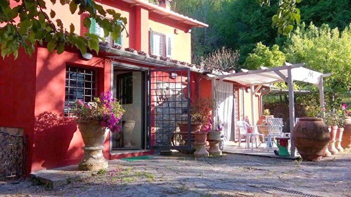 Casa con 10 locali in vendita in Barberino Tavarnelle