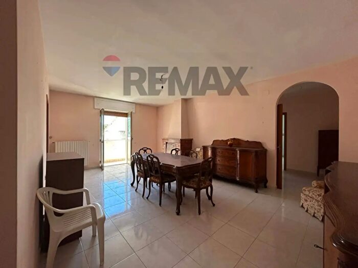 Appartamento con 5 locali in vendita in Via Leonardo da Vinci, Ischitella