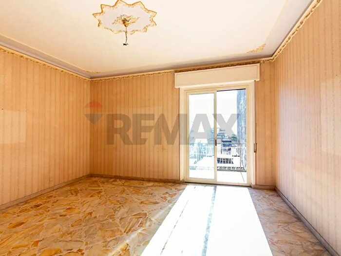 Appartamento trilocale in vendita in Via Piemonte, Acireale