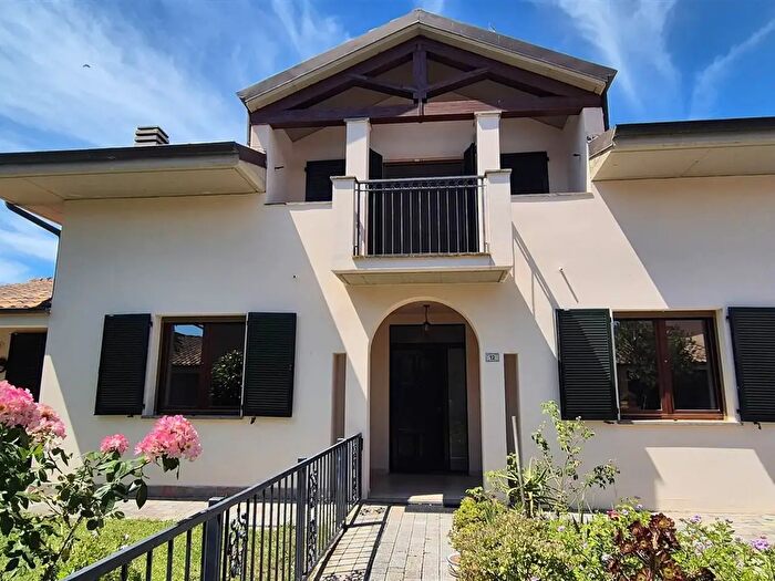 Casa con 8 locali in vendita in Complesso Residenziale Il Borgo, Grosseto