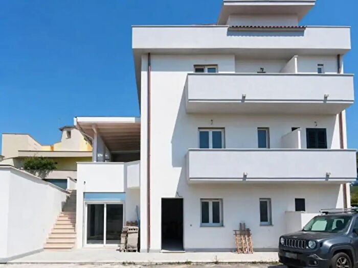 Casa quadrilocale in vendita in Via di Villa Claudia, Anzio