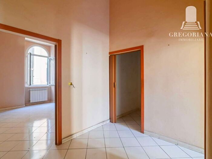 Appartamento quadrilocale in affitto in via MILAZZO, Castro Pretorio, Roma