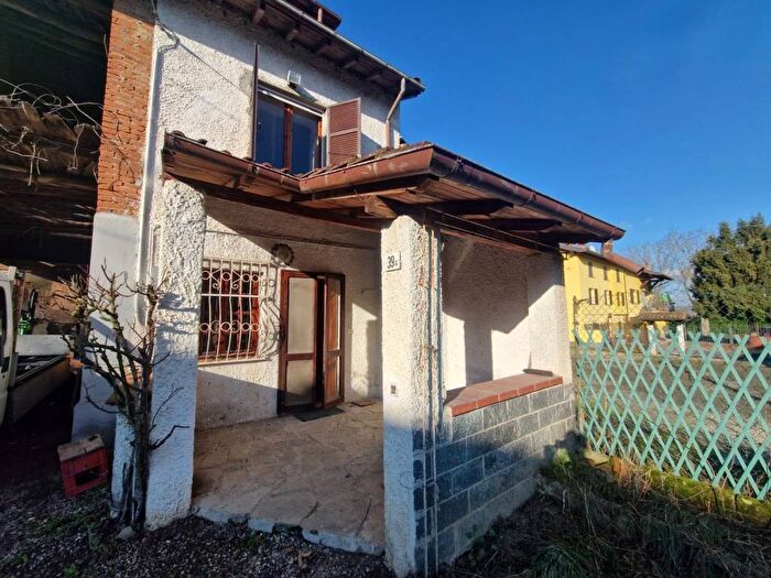 Casa quadrilocale in affitto in Via Provinciale, Centro, Capriata dOrba