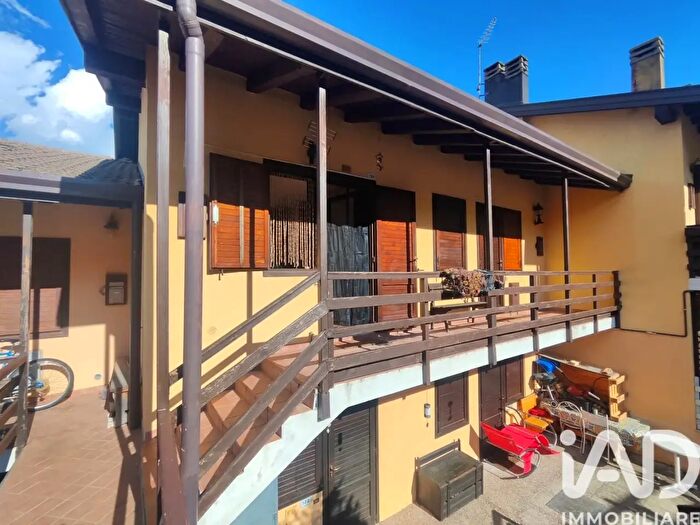 Appartamento con 5 locali in vendita in Frazione Brozzi Snc, Vallarsa