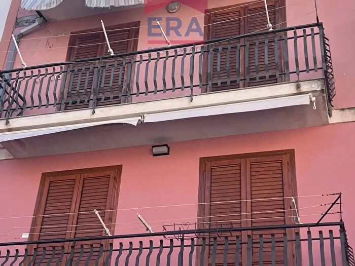 Casa trilocale in vendita in Via Giovanni Calabrò, Giardini Naxos