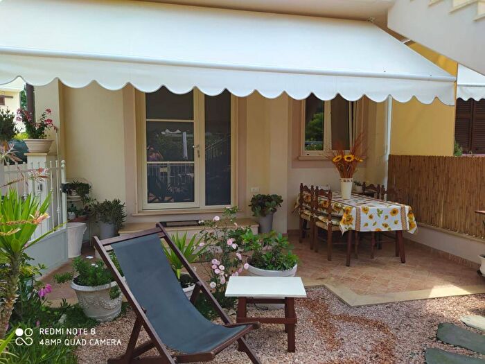 Appartamento con 5 locali in affitto in Via Giacomo Matteotti, Cinquale, Montignoso