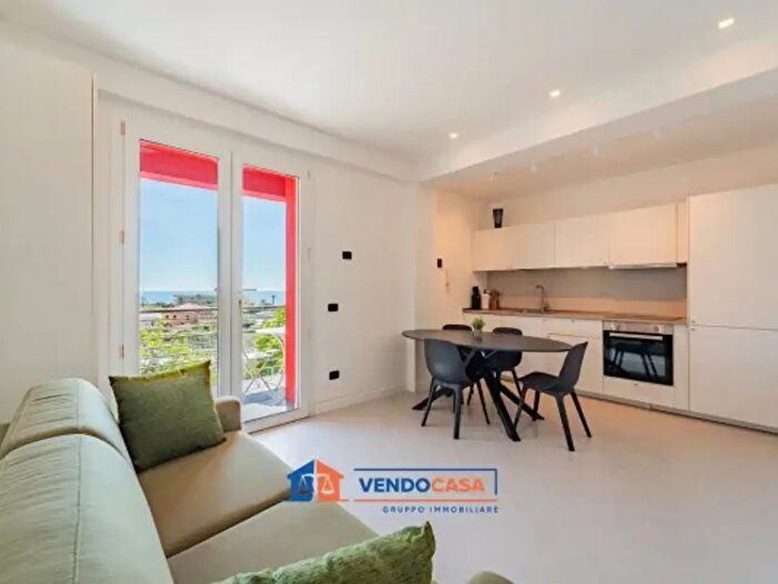 Appartamento bilocale in vendita in Strada Comunale Villaggio Iris, Albenga