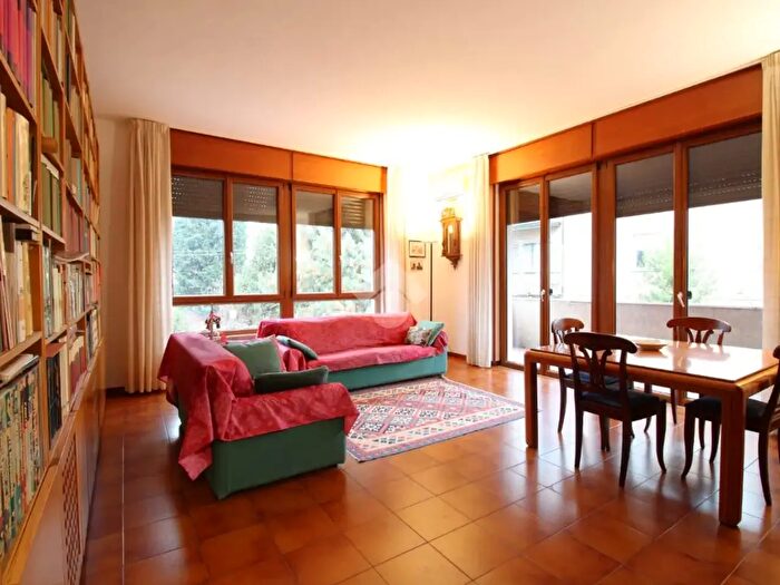 Appartamento con 5 locali in vendita in Via Giovanni Prati, Vicenza