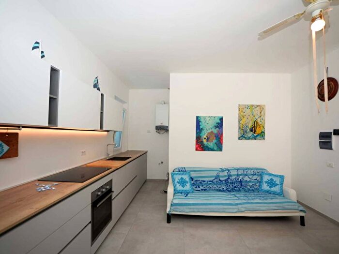 Appartamento trilocale in affitto in Via Marco Polo, Loreto