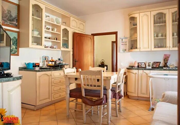 Appartamento con 5 locali in vendita in Via Benozzo Gozzoli, Cecina