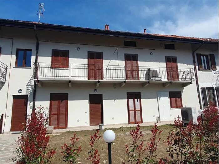 Appartamento trilocale in vendita in Vergiate