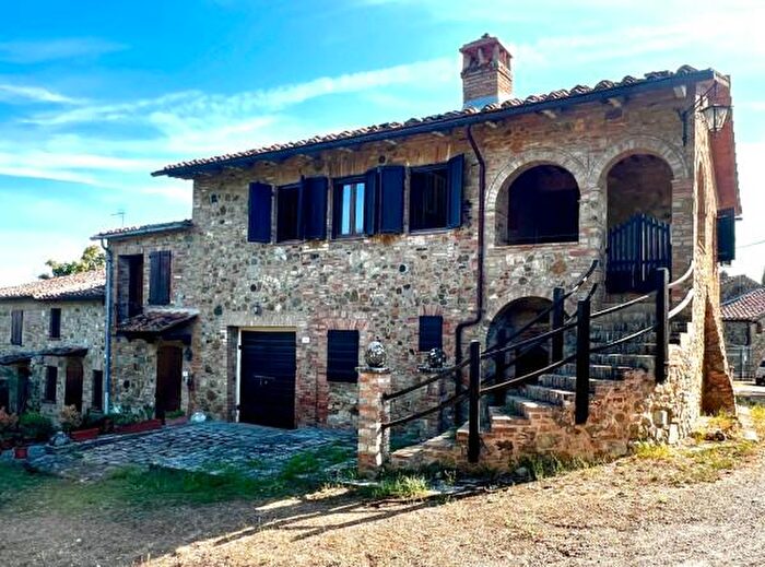 Casa con 5 locali in vendita in Via Pompana, Murlo