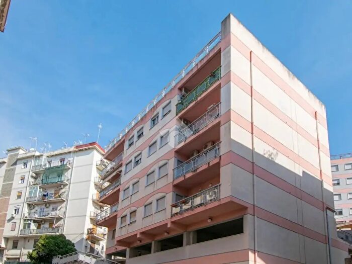 Appartamento trilocale in vendita in Via Santa Marta, Messina