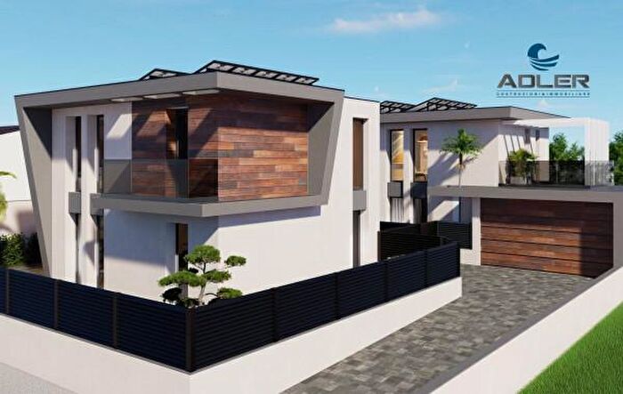 Casa con 6 locali in vendita in Novara