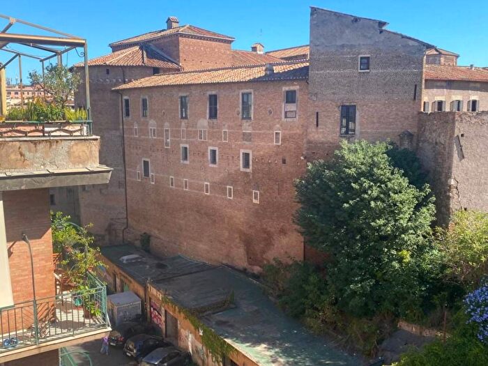 Appartamento bilocale in affitto in Via dei Querceti, Colosseo Fori Imperiali, Roma