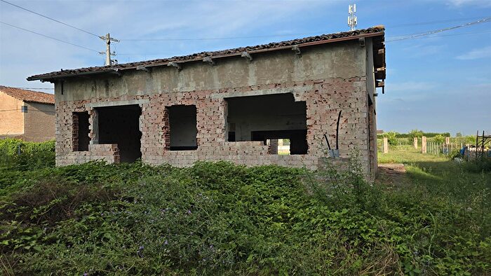 Casa quadrilocale in vendita in Stradello Masetti, Modena