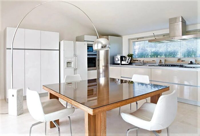 Casa con 7 locali in vendita in Arezzo