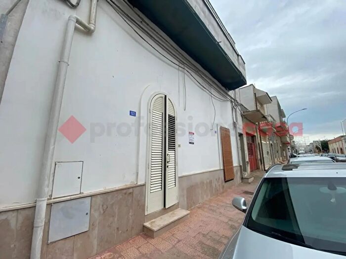 Appartamento bilocale in vendita in Via Roma, Avetrana