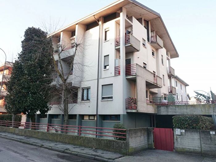 Appartamento con 5 locali in affitto in Via Torino, Centro, Colorno