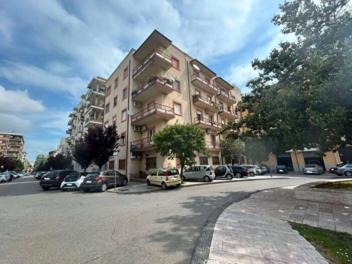 Appartamento con 5 locali in vendita in Via Giovanni Palatucci, Cosenza