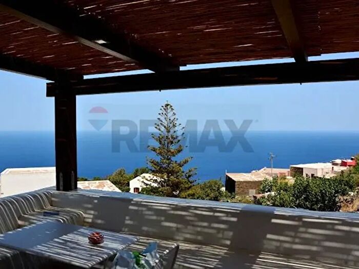 Casa con 12 locali in vendita in Pantelleria