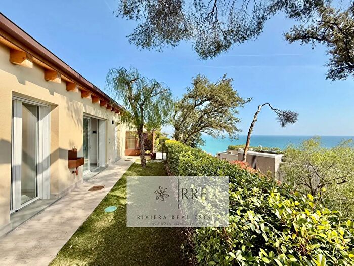 Appartamento trilocale in vendita in Via Aurelia, Borghetto Santo Spirito