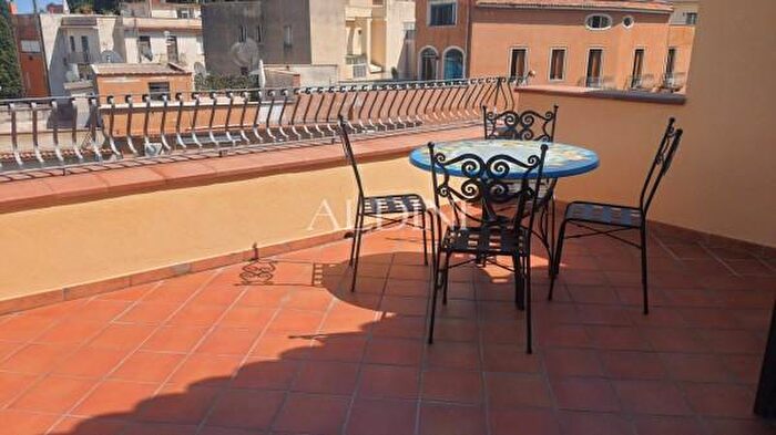 Appartamento trilocale in affitto in Viale San Pancrazio, Taormina