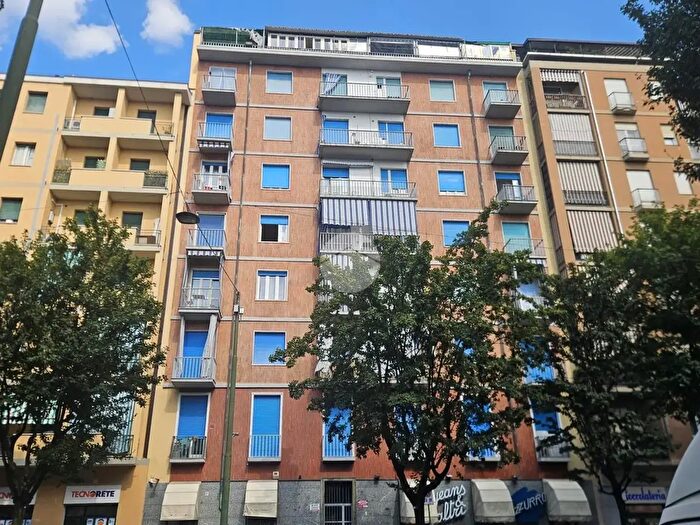 Appartamento quadrilocale in vendita in Via Borgaro, Torino