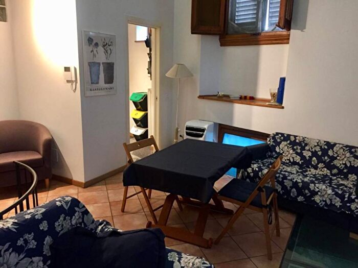 Appartamento trilocale in affitto in Piazza della Costituzione, Leopoldo Vittorio Emanuele Statuto, Firenze