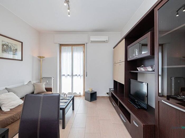 Appartamento bilocale in affitto in Viale della Libertà, Centro, San Donato Milanese