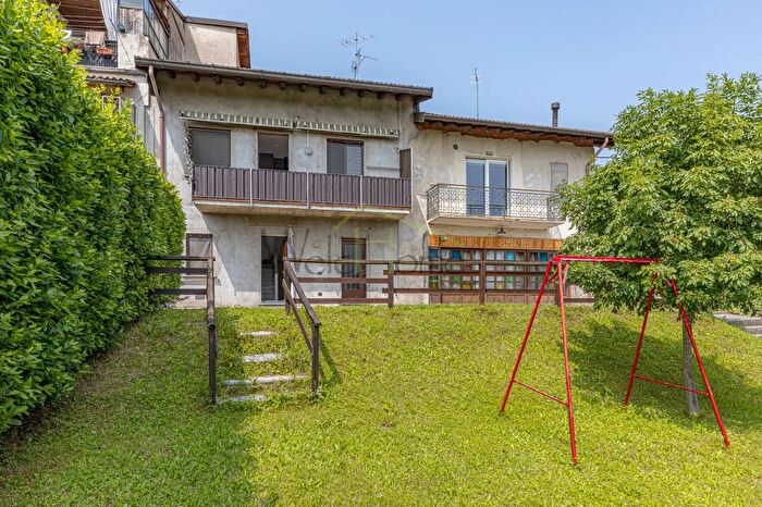 Casa quadrilocale in vendita in Via Brianza, Tavernerio