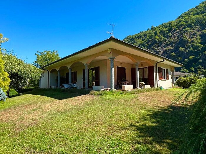 Casa quadrilocale in affitto in Corso Colonnello Attilio Moneta, Centro, Domodossola