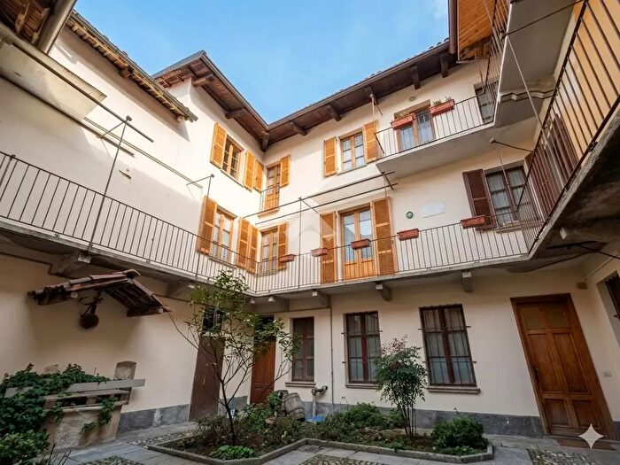 Appartamento quadrilocale in vendita in Via Dovis, Gassino Torinese