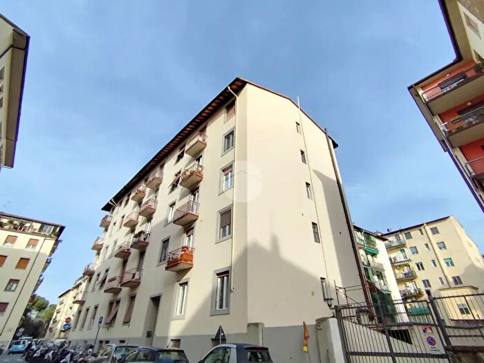 Appartamento quadrilocale in vendita in Via Enrico Nencioni, Firenze