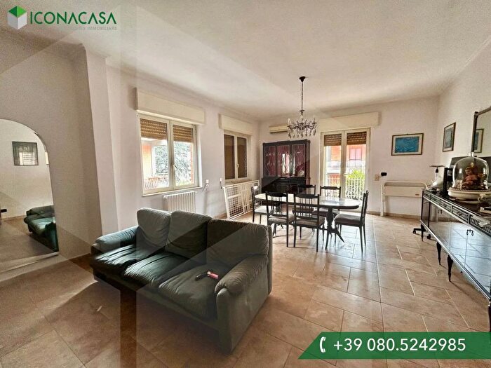 Appartamento con 5 locali in vendita in Via Giuseppe Mazzini, Bitritto