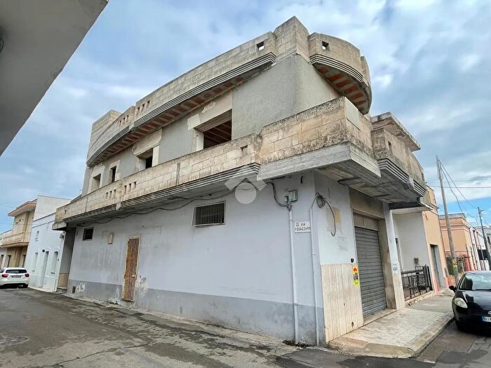 Casa con 5 locali in vendita in Piazza Beltrano, Racale