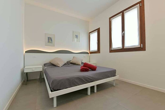 Appartamento trilocale in affitto in Via Orlanda, Aeroporto Ca Noghera, Venezia