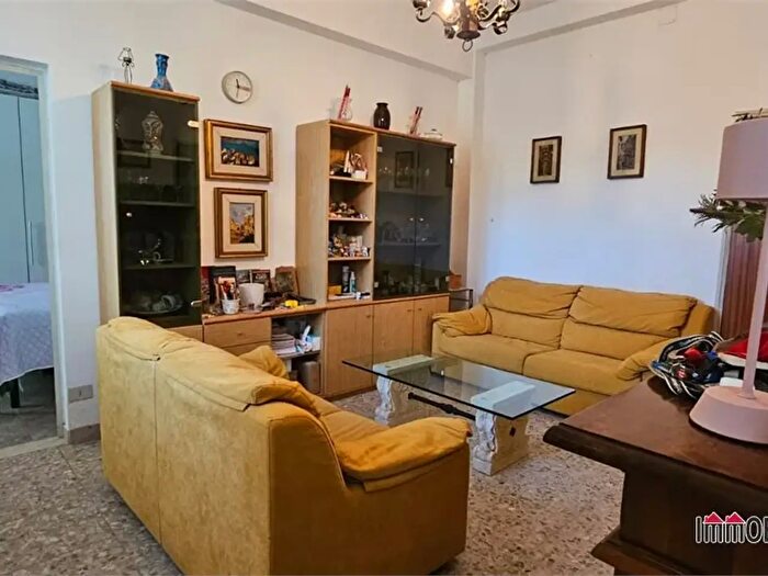 Appartamento trilocale in vendita in Colle Di Val D'Elsa