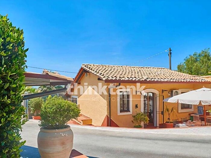 Casa quadrilocale in affitto in Contrada Bonvicino, Lentini