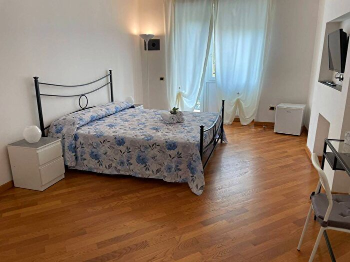 Appartamento quadrilocale in affitto in Viale degli Ammiragli, Cipro, Roma